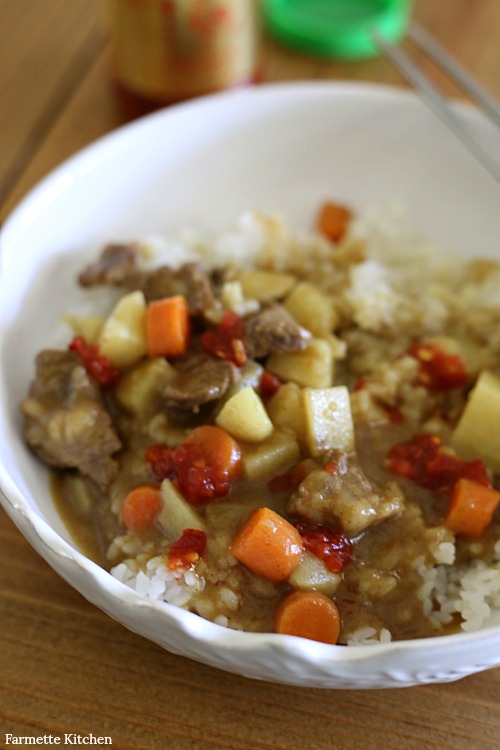 Korean curry rice with hot chili pepper paste