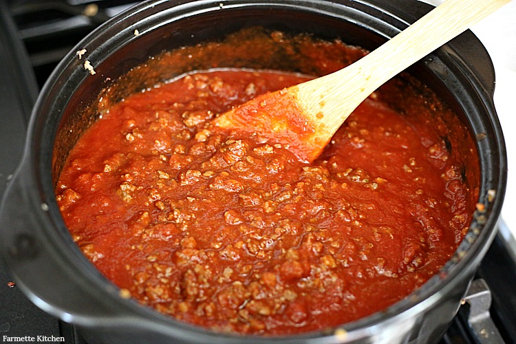 meat sauce for lasagna in a large pan