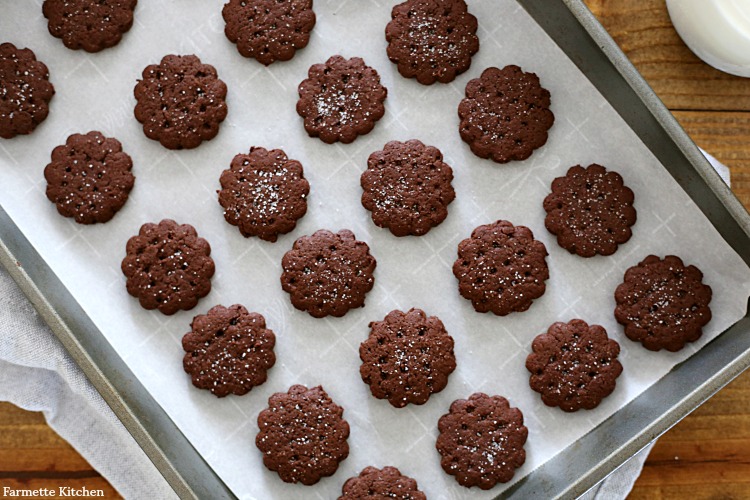 baking sheet of baked chocolate graham crackers