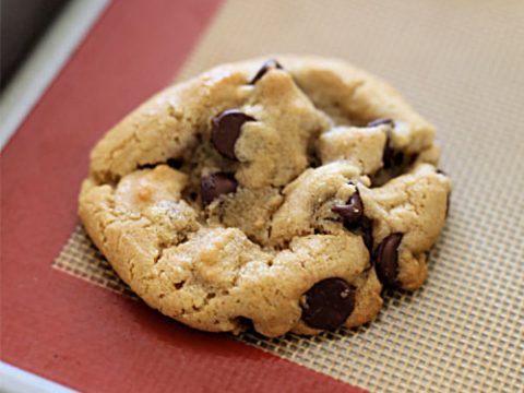 Small Batch Chocolate Chip Cookies (Only Makes 4-6 Cookies!) » Hummingbird  High