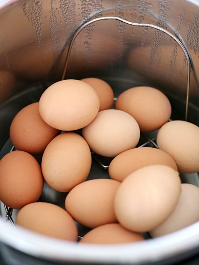 hard boiled eggs in Instant Pot
